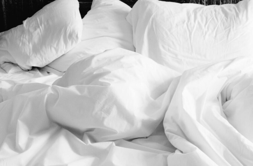 Why Pakistani Consumers Are Choosing Velvet Bedsheets – Market Trends and Consumer Insights 2026